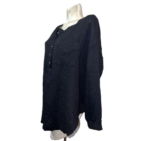 7 For All Mankind Top Women's L Black Oversized Long Sleeve Raw Hem Henley Shirt - Picture 4 of 10